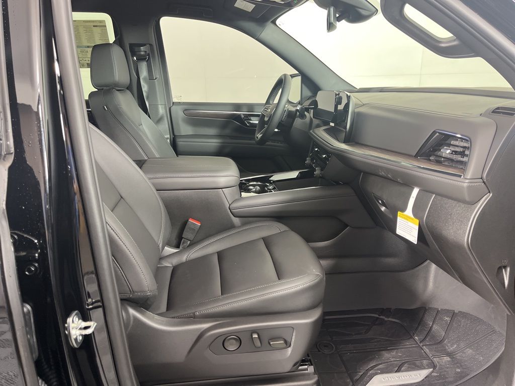 Thumbnail: 2026 Chevrolet Tahoe - 5