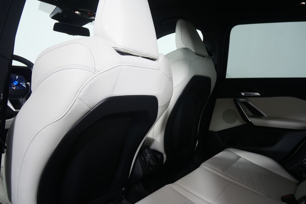 Thumbnail: 2026 BMW X1 - 16