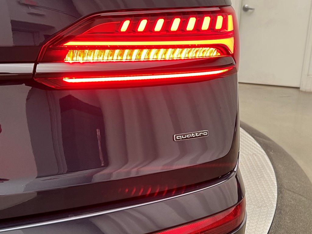 Thumbnail: 2025 Audi Q7 - 9