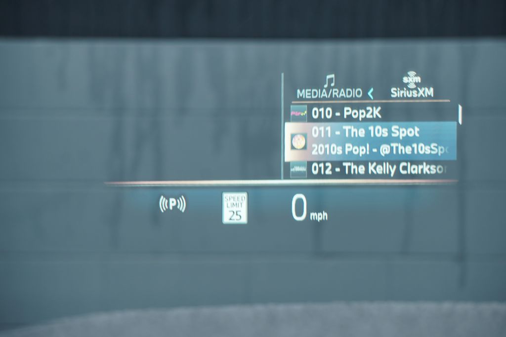 Thumbnail: 2026 BMW i5 - 8