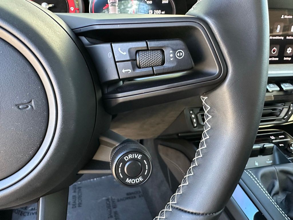 Thumbnail: 2024 Porsche 911 - 18