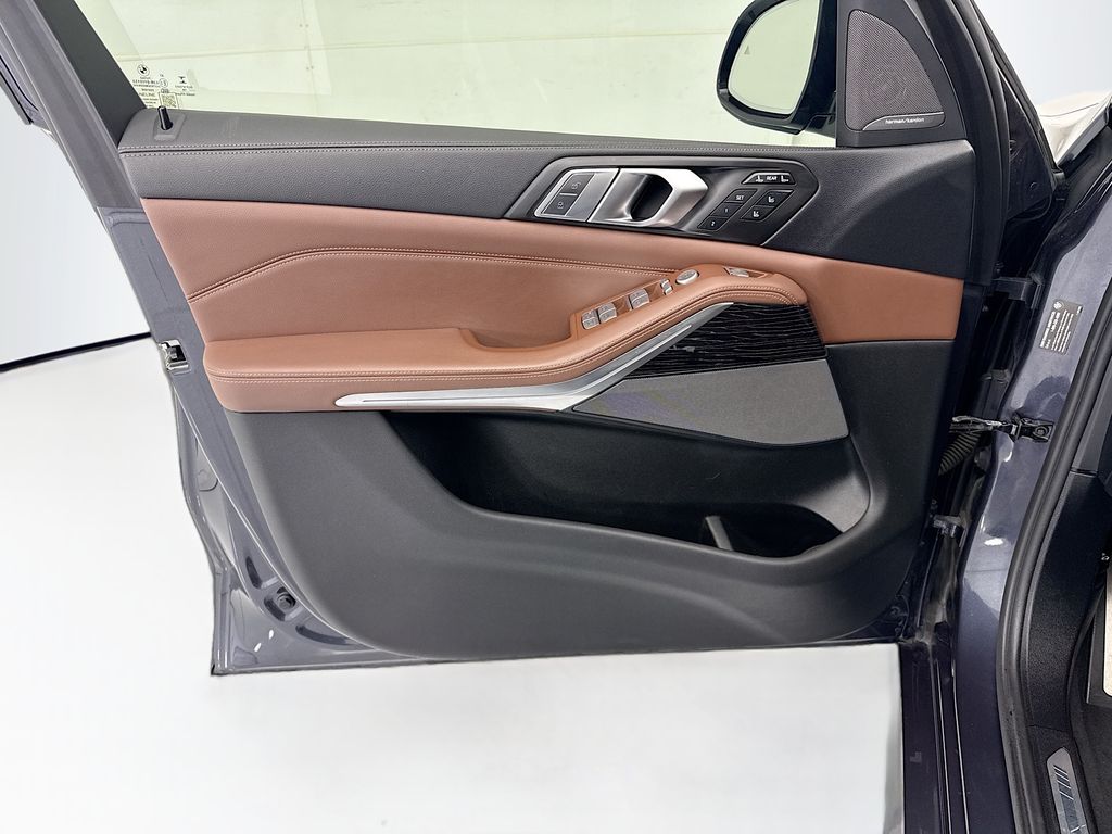 Thumbnail: 2019 BMW X7 - 23