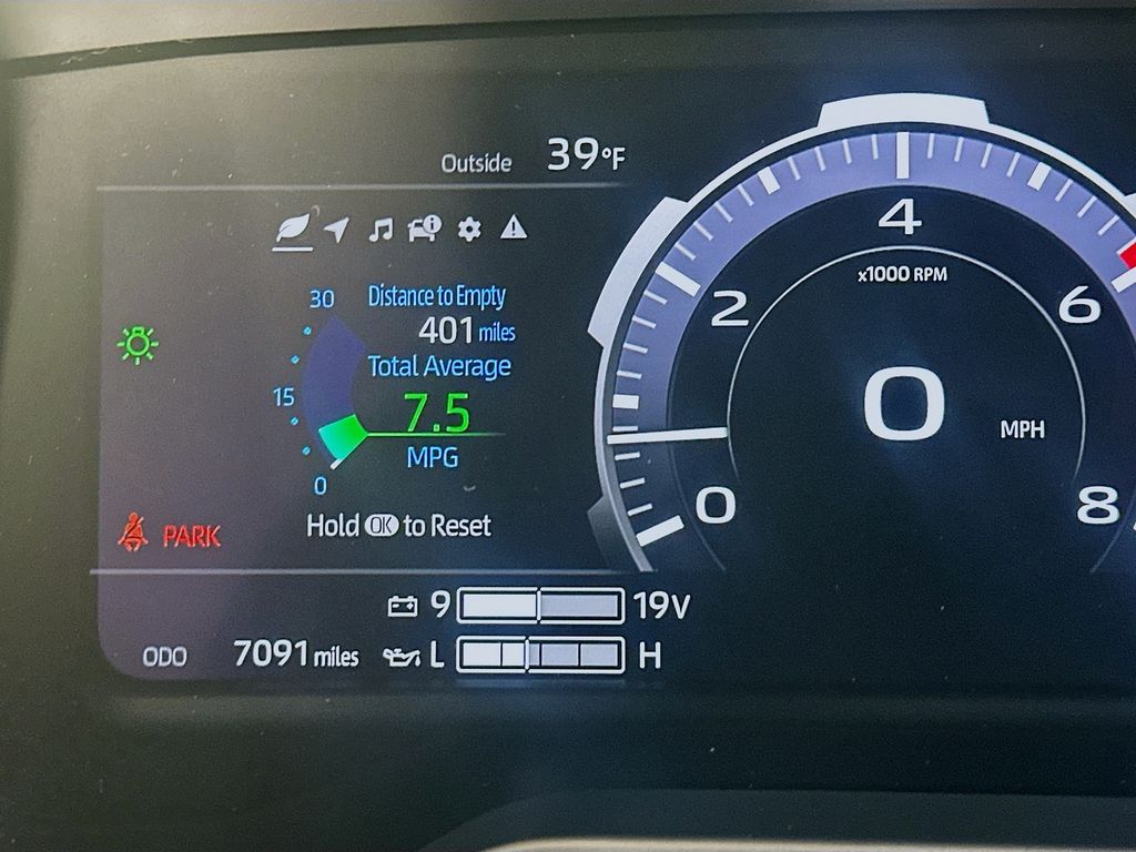 Thumbnail: 2025 Toyota Tundra - 12