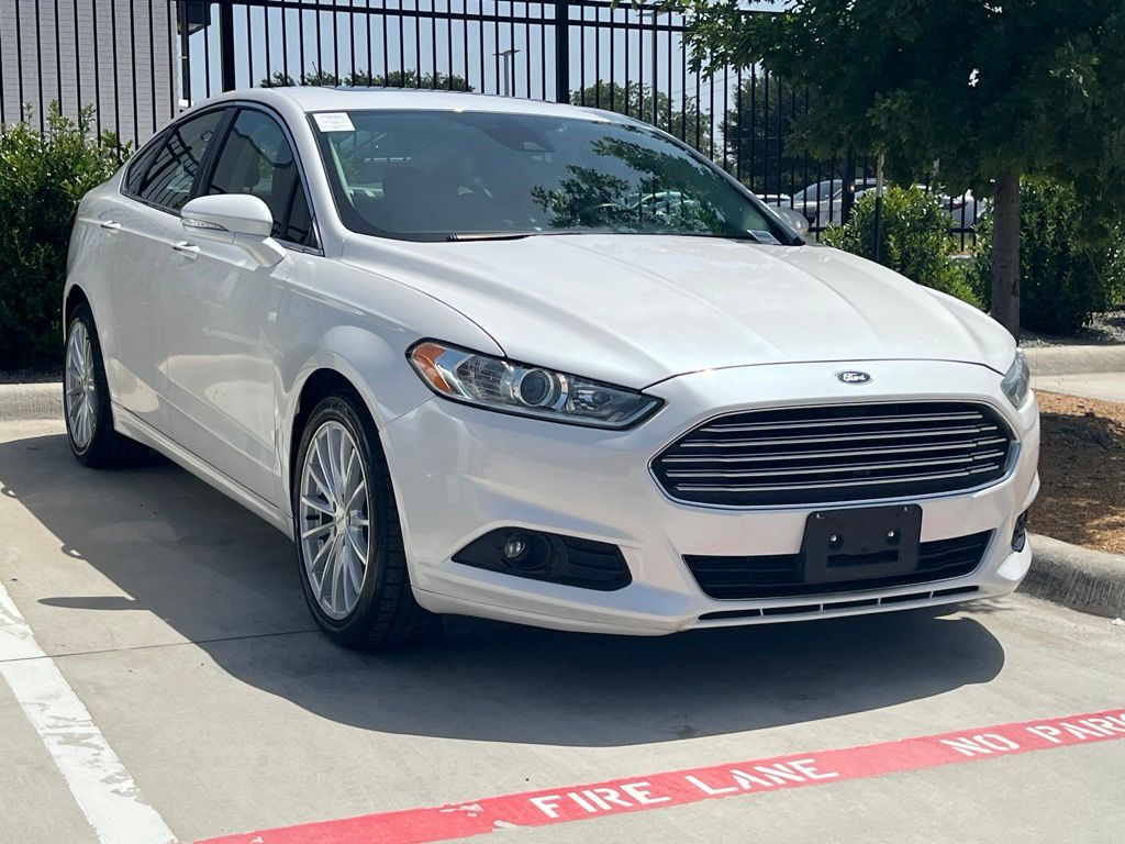 White Platinum Clearcoat Metallic 2016 Ford Fusion Sedan Front-Wheel Drive 6-Speed Automatic
