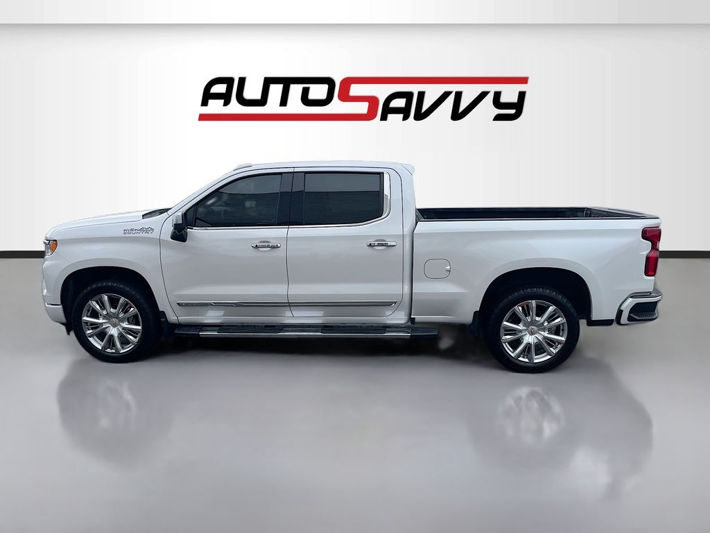 Used 2025 Beige Chevrolet High Country image 4