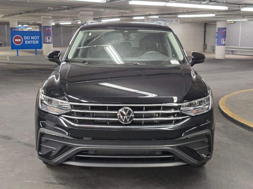 2024 Volkswagen Tiguan 2.0T SE 12