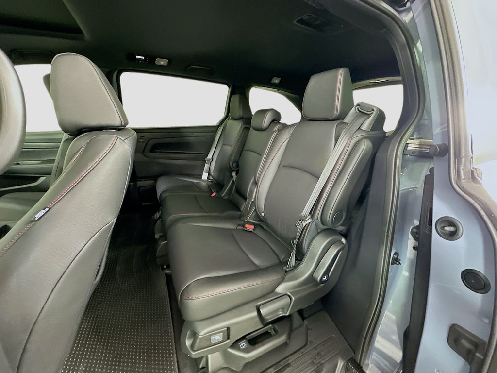Thumbnail: 2026 Honda Odyssey - 16