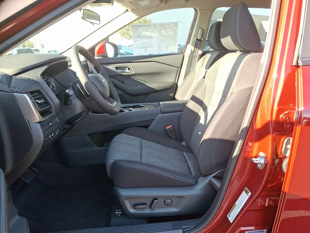 Thumbnail: 2026 Nissan Rogue - 6