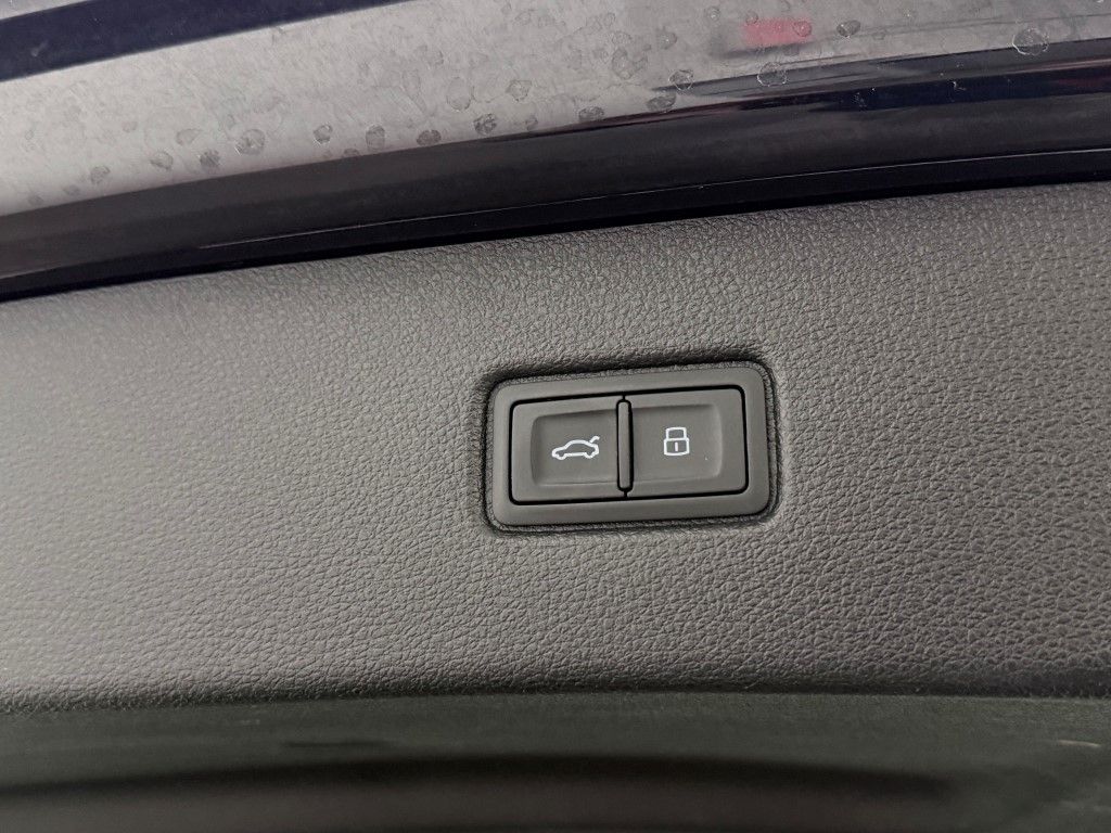 Thumbnail: 2017 Audi Q7 - 22