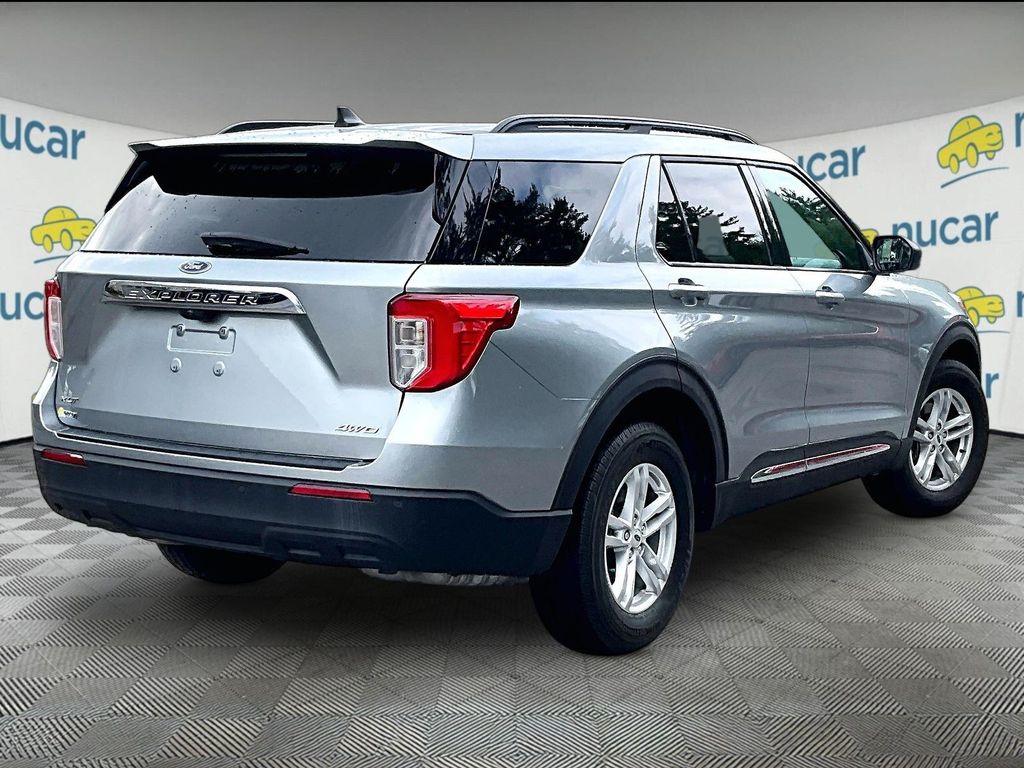 2022 Ford Explorer — photo 6