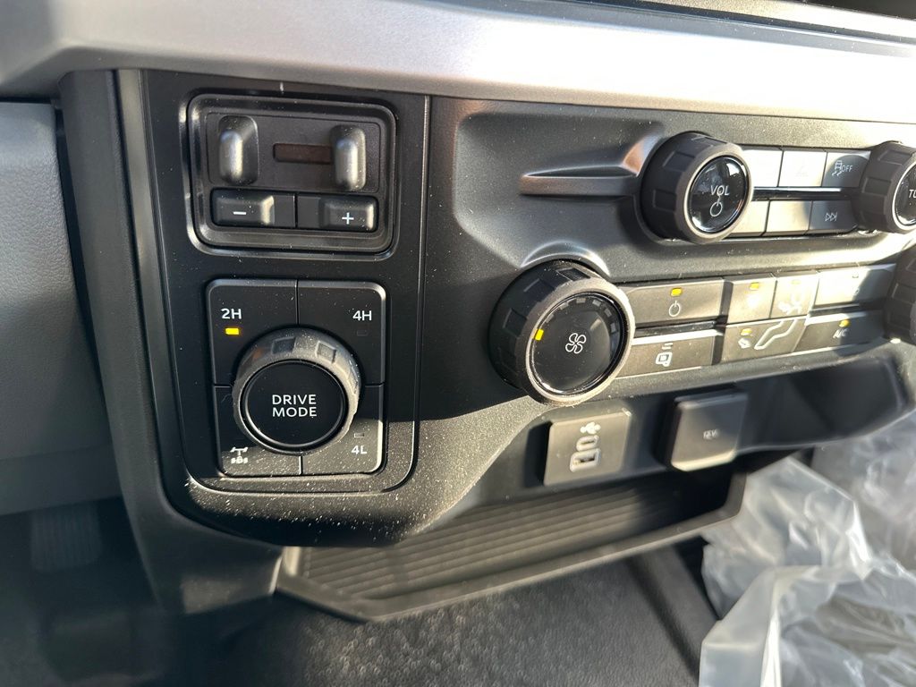 New 2026 Ford Super Duty F-250 Regular Cab 8' Box XL