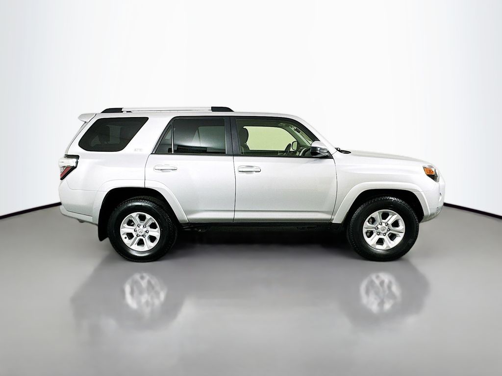 2024 Toyota 4Runner SR5 4