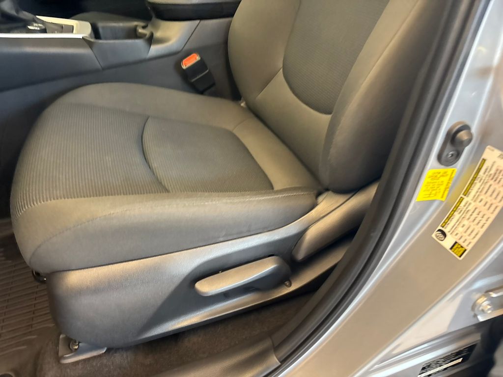 2023 Toyota RAV4 Hybrid LE