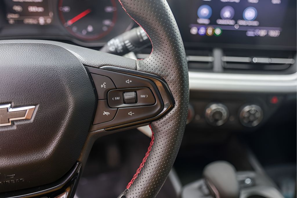 Used Car 2025 Chevrolet Trax  1rs For Sale Under $25,000 In Austin, Texas