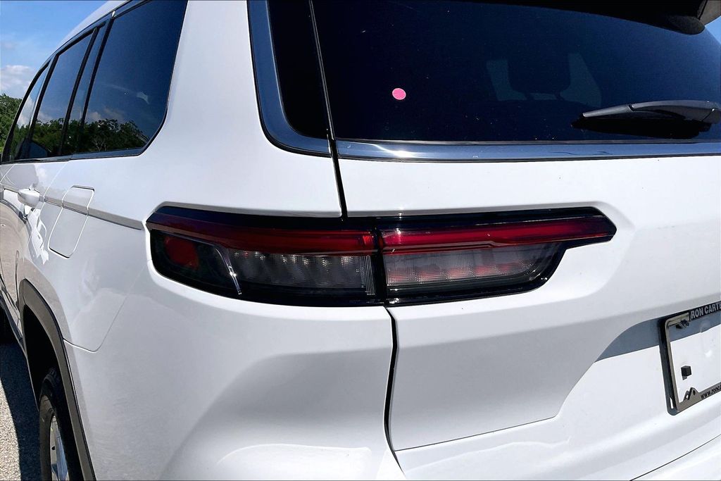 New 2026 Jeep Grand Cherokee L Laredo 4D Sport Utility