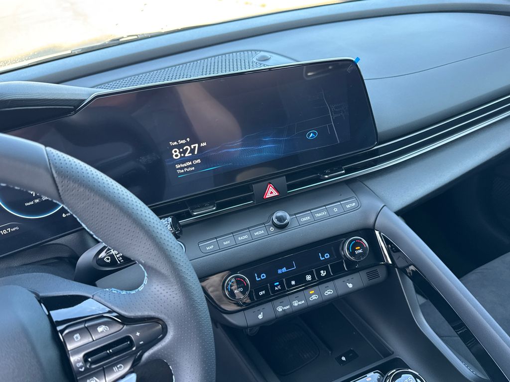 2025 Hyundai Elantra N Base photo 16