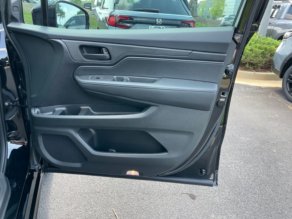 Thumbnail: 2026 Honda Odyssey - 29