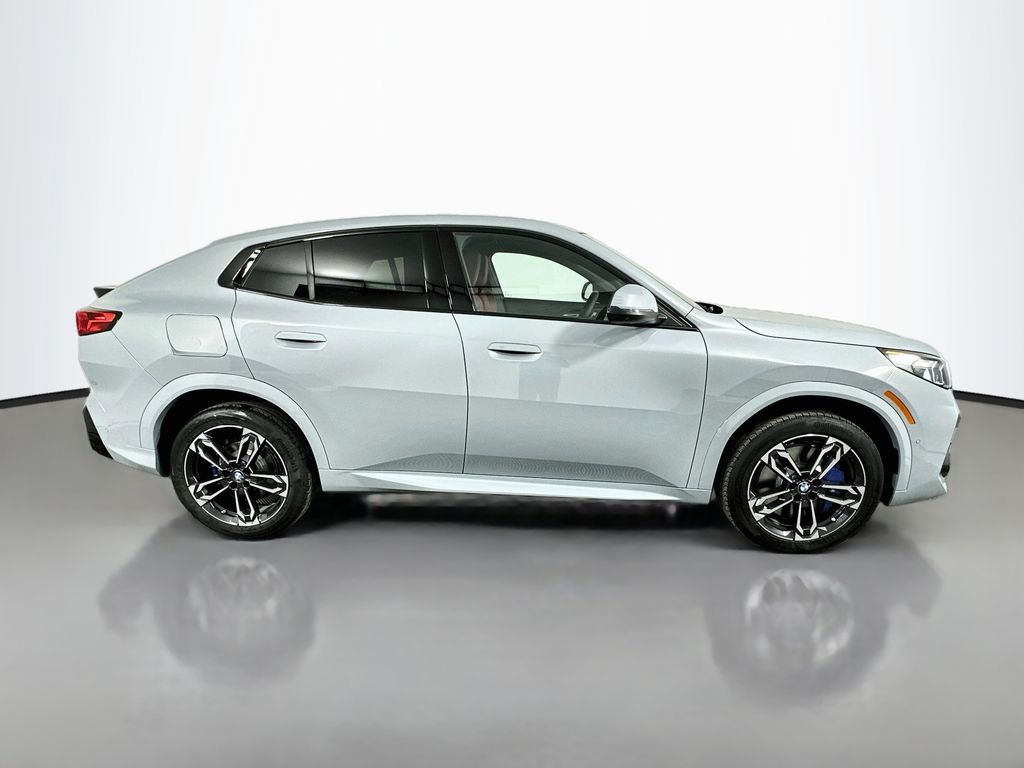 Thumbnail: 2027 BMW X2 - 4