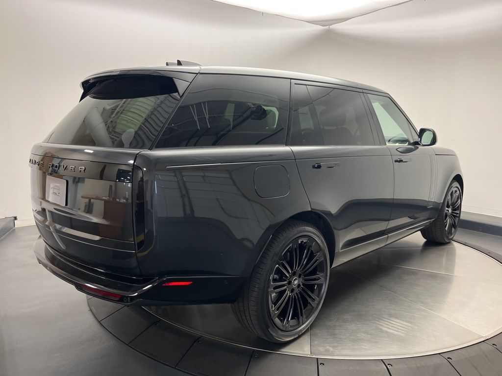 Thumbnail: 2025 Land Rover Range Rover - 5