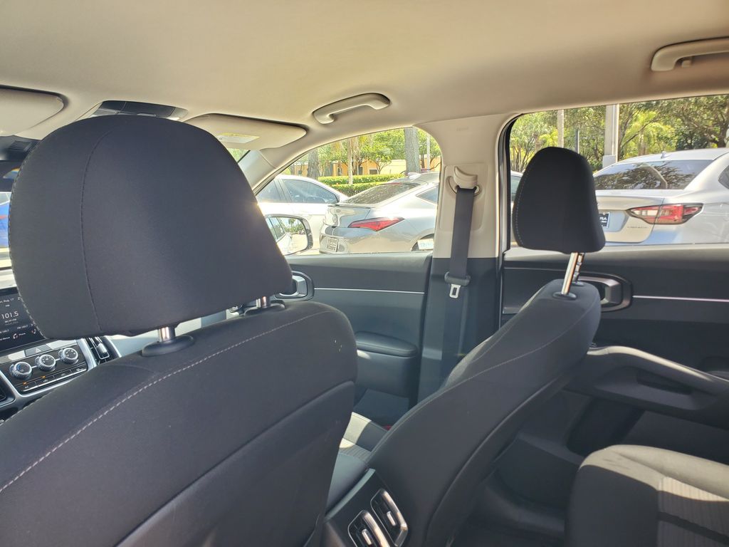 2023 Kia Sorento - $18,488