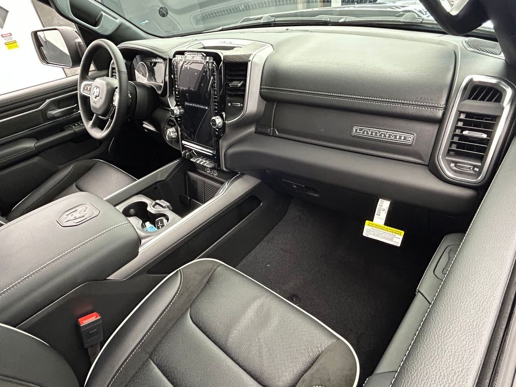 New 2026 Granite Crystal Metallic Clearcoat Ram Laramie image 43
