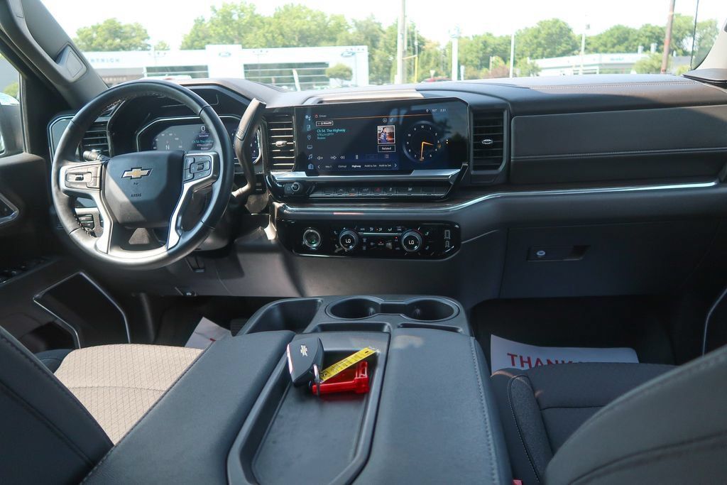 2023 Chevrolet Silverado 1500 LT