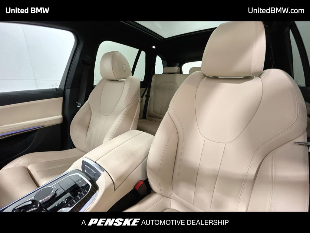 Thumbnail: 2021 BMW X5 - 13