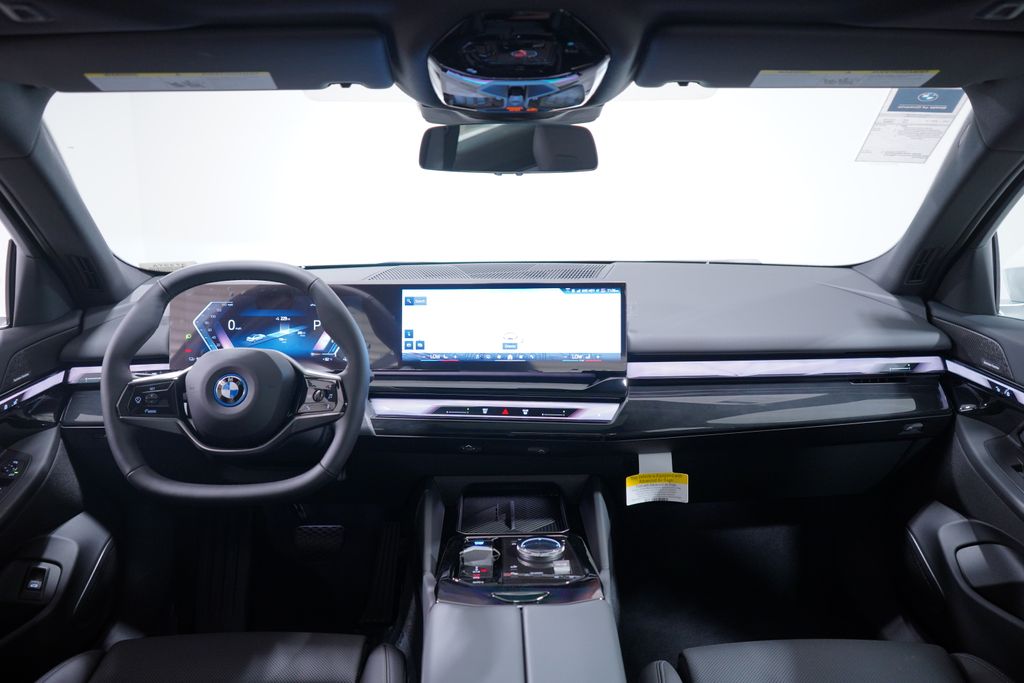 2024 BMW i5 eDrive40 10