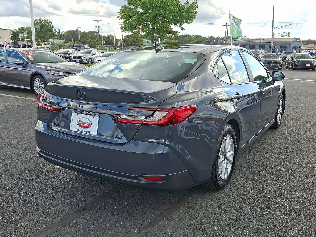 Thumbnail: 2025 Toyota Camry - 6