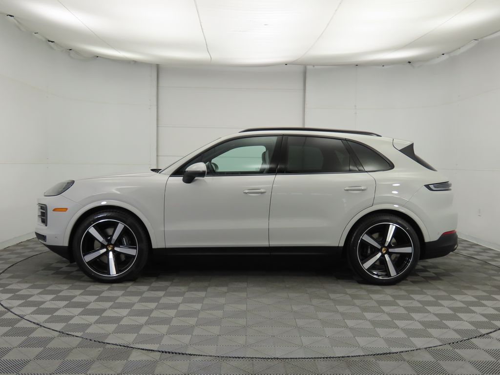 Thumbnail: 2025 Porsche Cayenne - 2