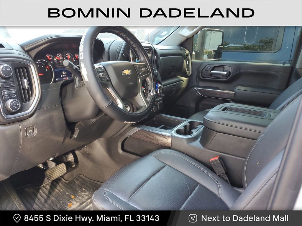 2022 Chevrolet Silverado 3500HD LTZ photo