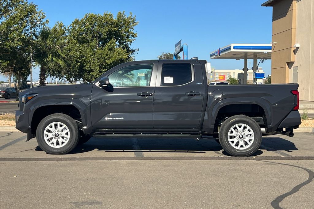 New 2026  Toyota SR5 image 7