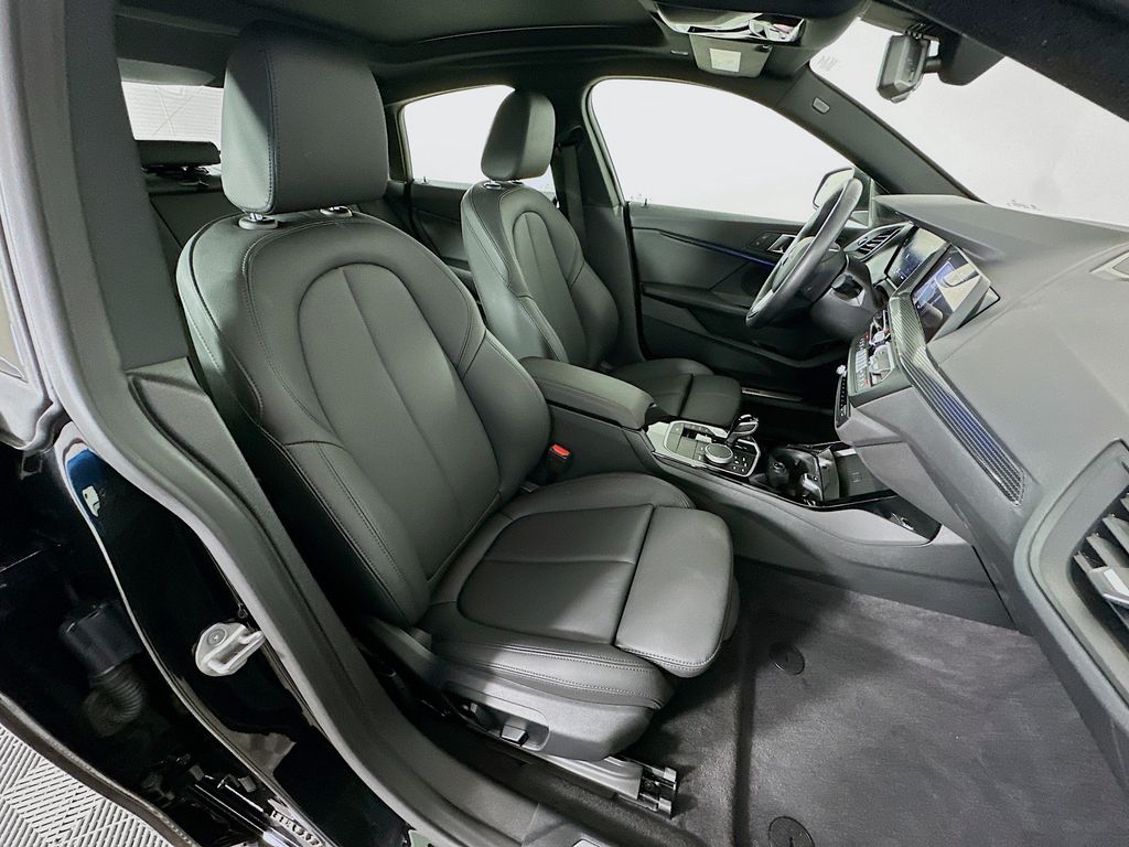 Thumbnail: 2024 BMW 2 Series - 29