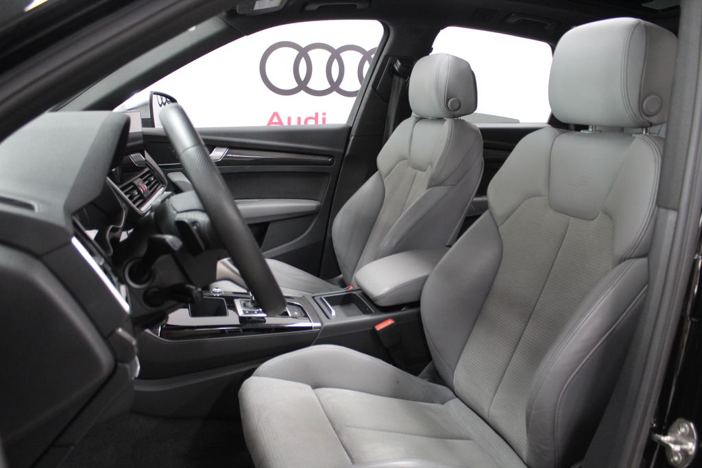 2022 Audi SQ5 Premium 12