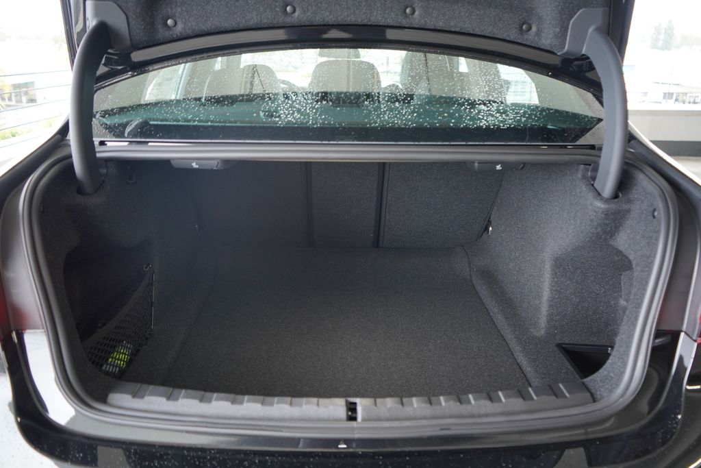 Thumbnail: 2026 BMW 3 Series - 20