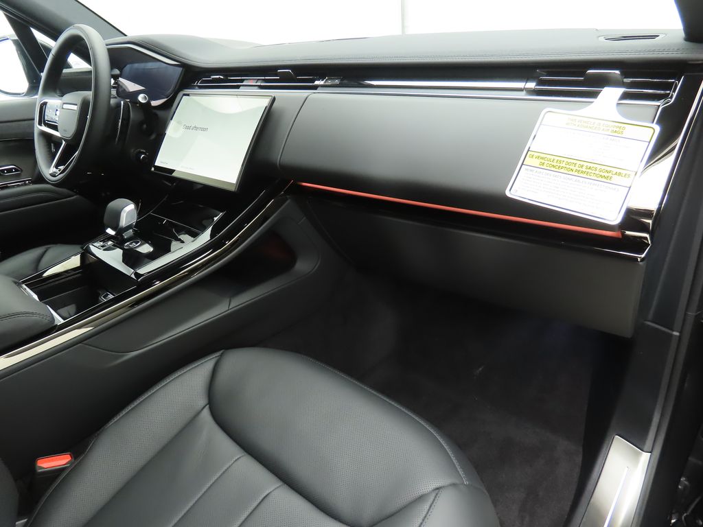 Thumbnail: 2026 Land Rover Range Rover Sport - 17