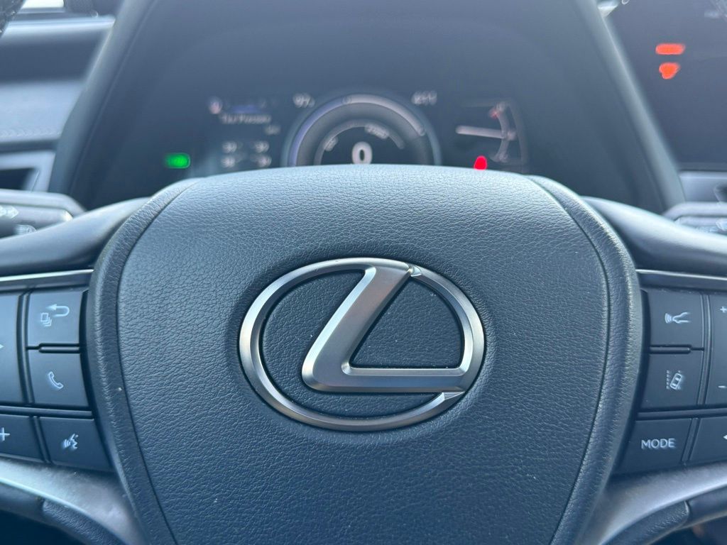 2023 Lexus UX 250h Premium 28