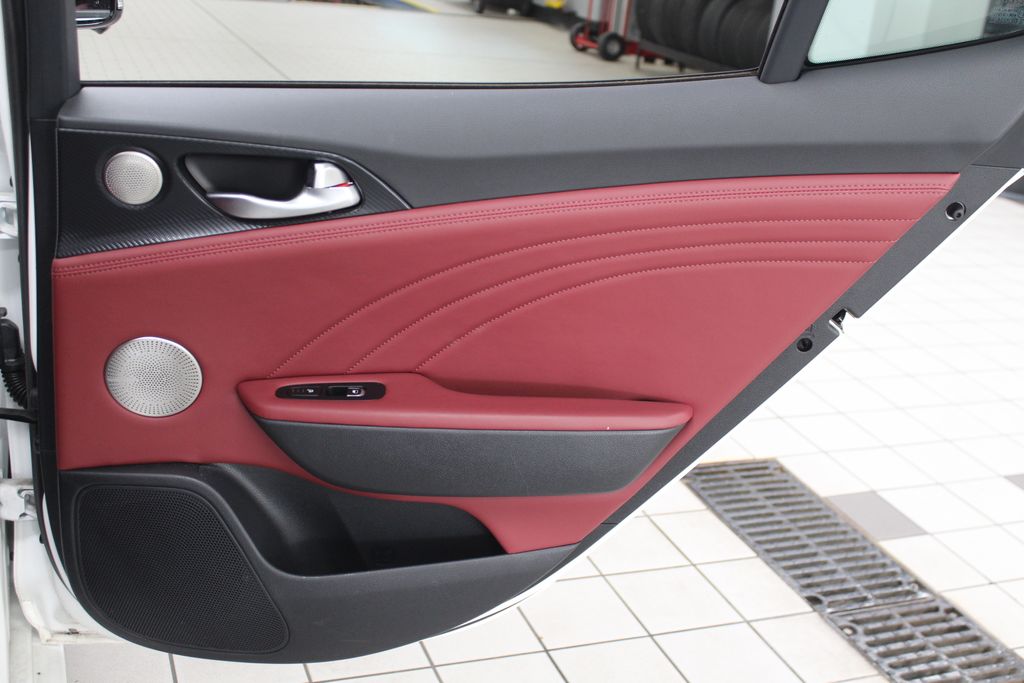 Thumbnail: 2022 Kia Stinger - 29
