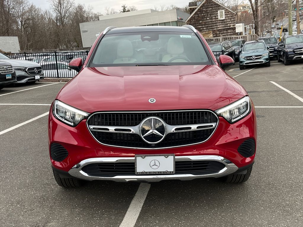 2025 Mercedes-Benz GLC 300 6