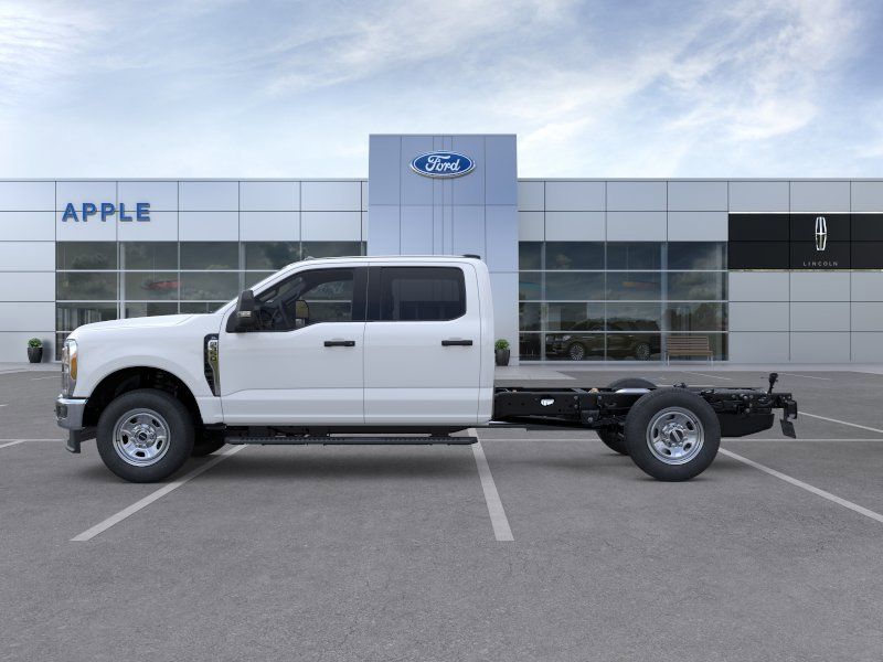 2026 Ford F-350 Chassis XL