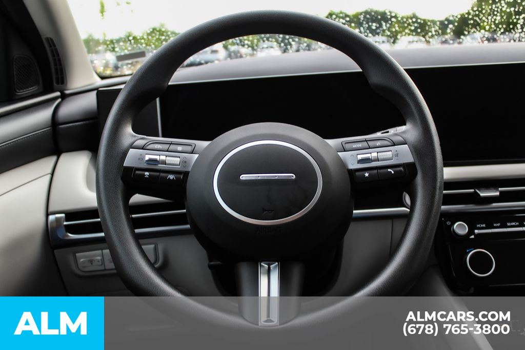 Used 2026 White Hyundai SEL image 25