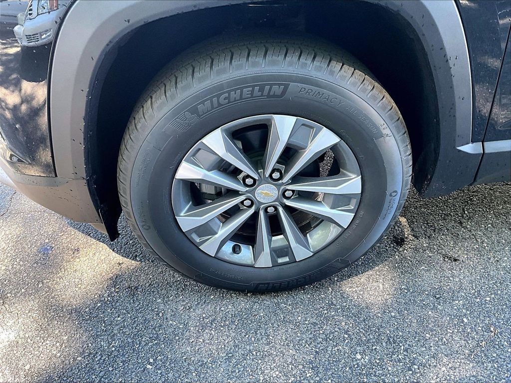 2026 Chevrolet Equinox — photo 8