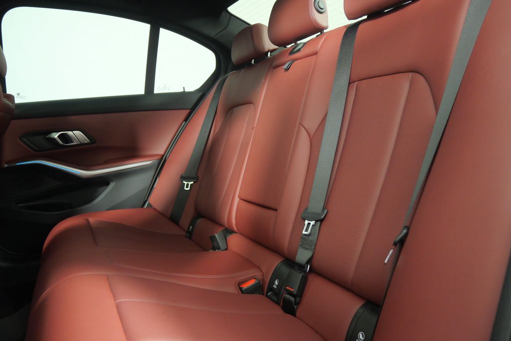 2023 BMW 3 Series 330i 16