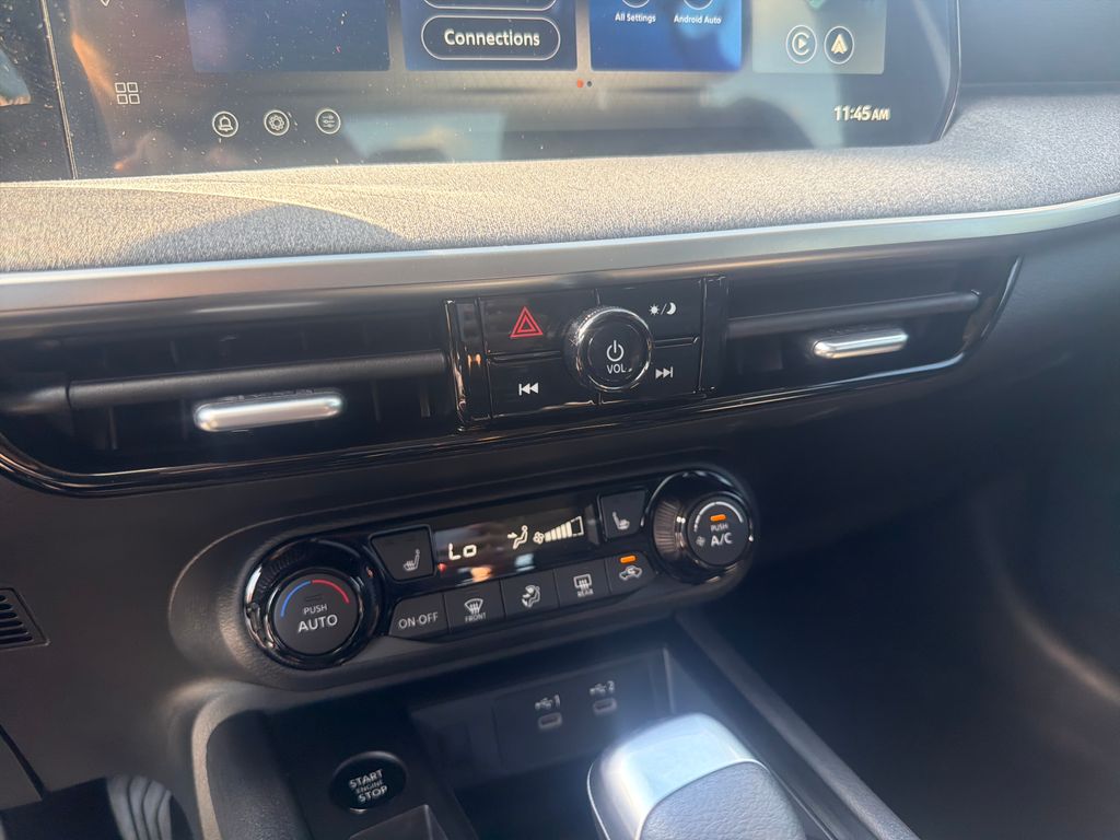 New 2026 Nissan Kicks SV 4D Sport Utility