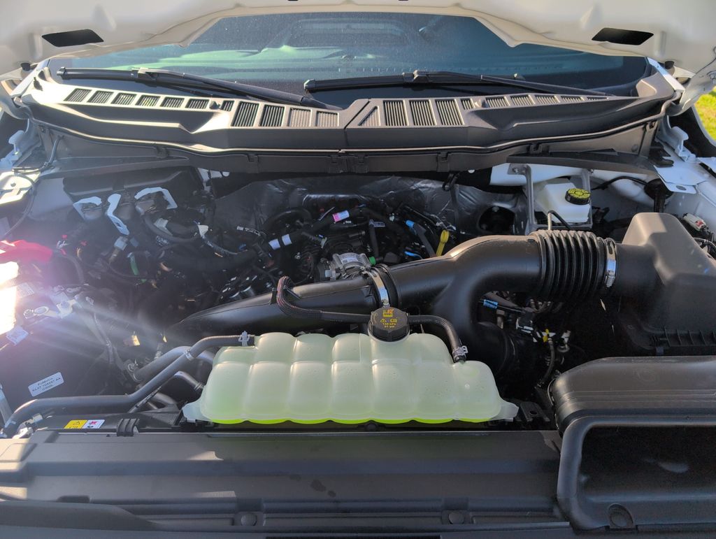 2026 Oxford White Ford F-150 STX 4X4 Truck