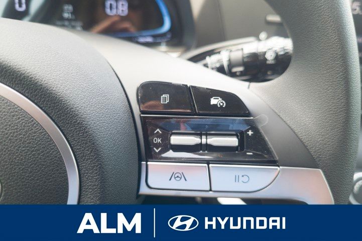 2025 Hyundai Elantra SE photo 14