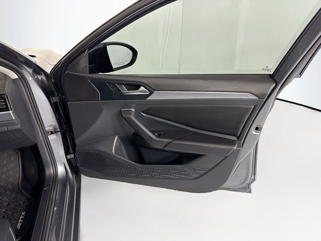 Thumbnail: 2024 Volkswagen Jetta - 24