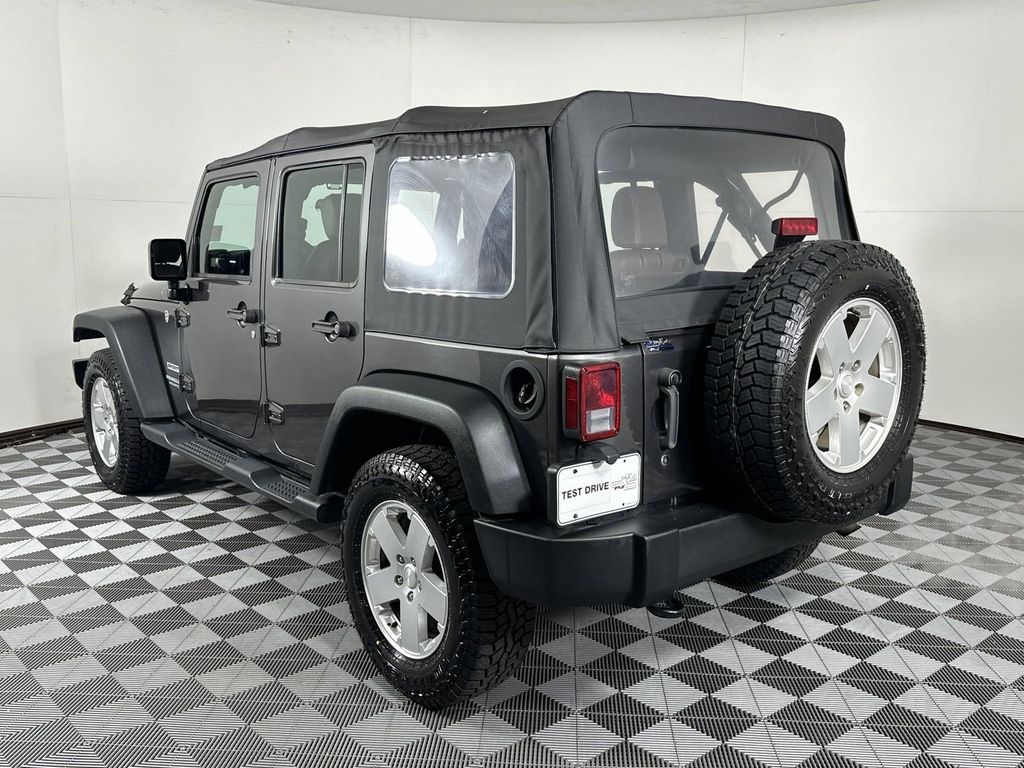 2017 Jeep Wrangler Unlimited Sport 5