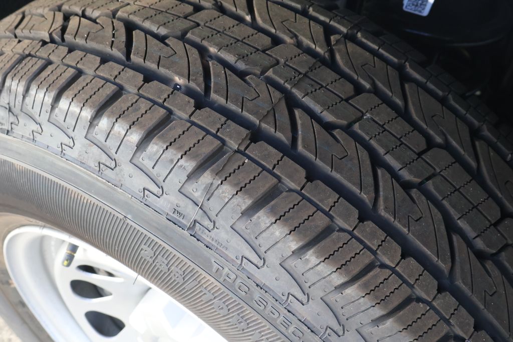 Thumbnail: 2026 Chevrolet Silverado 1500 - 6