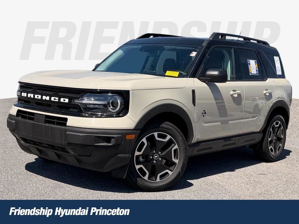 Desert Sand 2024 Ford Bronco Sport Outer Banks AWD SUV / Crossover All-Wheel Drive 8-Speed Automatic